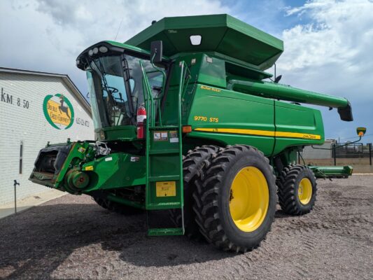 Комбайн John Deere 9770